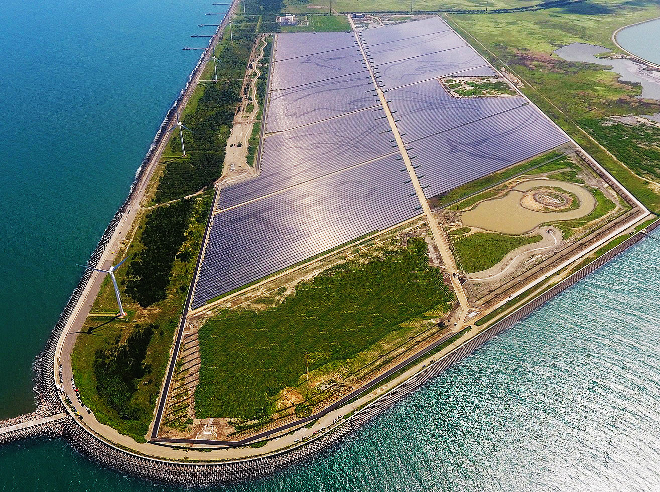 台電彰化彰濱太陽光電